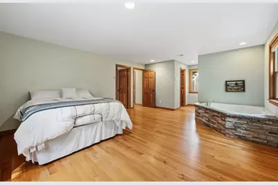 50 Melrose Ave, Tewksbury, MA 01876 - Photo 13
