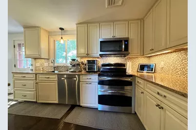 10 Meadowview Rd, Wayland, MA 01778 - Photo 13