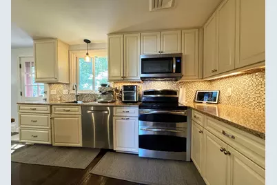 10 Meadowview Rd, Wayland, MA 01778 - Photo 13