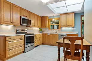 27 Cheryl Ann Dr, Rutland, MA 01543 - Photo 9