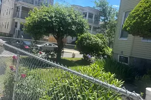 111 Arnold St, Revere, MA 02151 - Photo 35