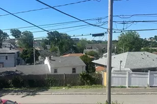 111 Arnold St, Revere, MA 02151 - Photo 33