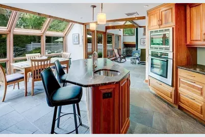 40 Bicentennial Way, Boxborough, MA 01719 - Photo 17