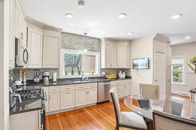 29 Harvey St, Everett, MA 02149 - Photo 17
