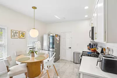 29 Harvey St, Everett, MA 02149 - Photo 5