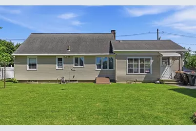 375 River Rd, Agawam, MA 01001 - Photo 9