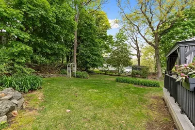 31 Hiawatha Rd, Woburn, MA 01801 - Photo 23