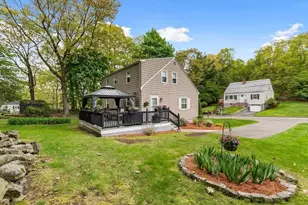 31 Hiawatha Rd, Woburn, MA 01801 - Photo 21