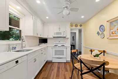 31 Hiawatha Rd, Woburn, MA 01801 - Photo 5