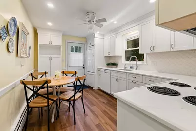 31 Hiawatha Rd, Woburn, MA 01801 - Photo 7