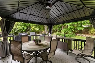 31 Hiawatha Rd, Woburn, MA 01801 - Photo 27