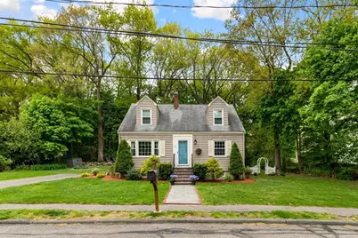 31 Hiawatha Rd, Woburn, MA 01801 - Photo 1
