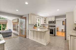 2 Garrison Ln, Southborough, MA 01772 - Photo 7