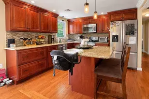 28 Park Ave W, Weymouth, MA 02190 - Photo 7