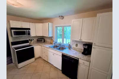 4 Pleasant St, Plainville, MA 02762 - Photo 5