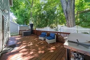 10 Barclay Rd, Boston, MA 02132 - Photo 31