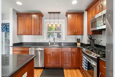 10 Barclay Road, Boston, MA 02132 - Photo 11