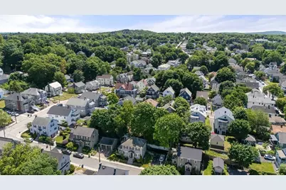 10 Barclay Road, Boston, MA 02132 - Photo 35