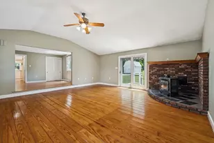 6 Anna St, Chelmsford, MA 01863 - Photo 23