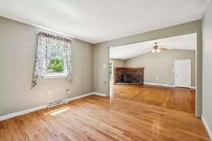 6 Anna St, Chelmsford, MA 01863 - Photo 17