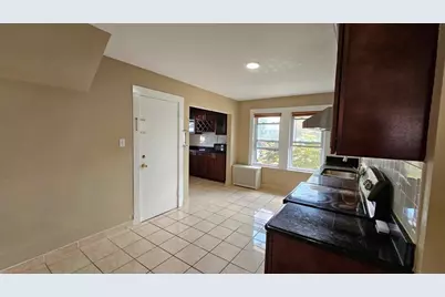 13 Beacon St #2nd Floor, Quincy, MA 02169 - Photo 3