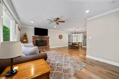 200 Pleasant St, Pembroke, MA 02359 - Photo 11