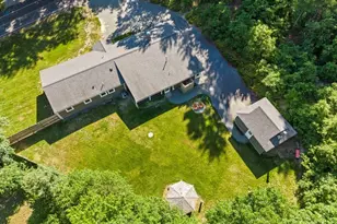 200 Pleasant St, Pembroke, MA 02359 - Photo 29