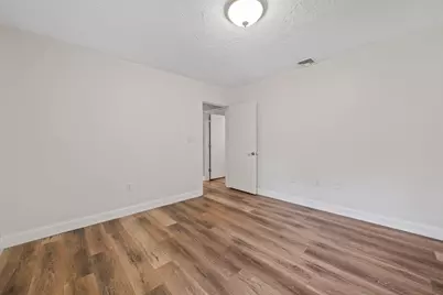 200 Pleasant St, Pembroke, MA 02359 - Photo 17