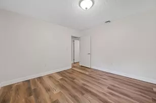 200 Pleasant St, Pembroke, MA 02359 - Photo 17
