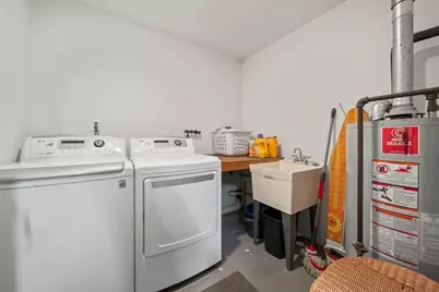 200 Pleasant St, Pembroke, MA 02359 - Photo 23