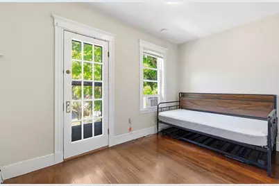 66 Wren St, Boston, MA 02132 - Photo 9