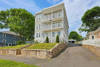 184 Ocean Ave W #1, Salem, MA 01970 - Photo 1