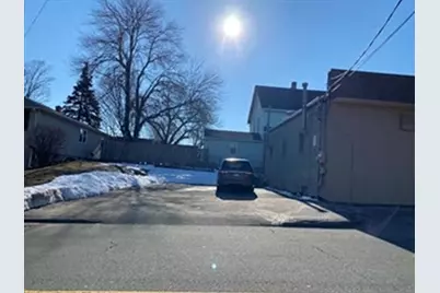423 East St, Chicopee, MA 01020 - Photo 15