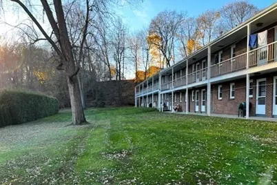 21 Dwight, Agawam, MA 01001 - Photo 5