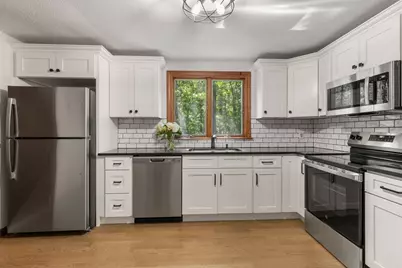 114 King Arthur Dr, Barnstable, MA 02601 - Photo 3