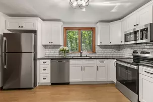 114 King Arthur Dr, Barnstable, MA 02601 - Photo 3