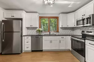 114 King Arthur Dr, Barnstable, MA 02601 - Photo 3