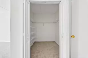 14 Heron St, Boston, MA 02132 - Photo 9