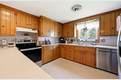 151 Meadow St, Westfield, MA 01085 - Photo 7