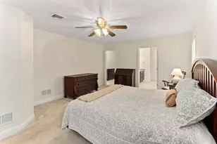 79 Foxwood Ln, Raynham, MA 02767 - Photo 33