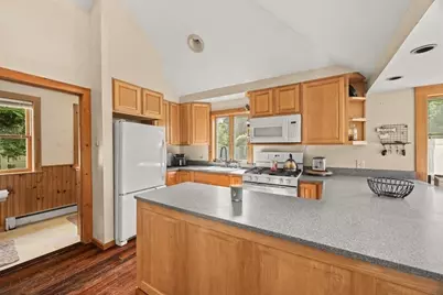 10 Great Neck Rd, Wareham, MA 02571 - Photo 7
