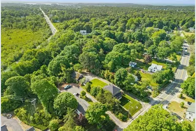 10 Great Neck Rd, Wareham, MA 02571 - Photo 5