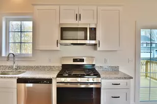 21C Crownshield, Uxbridge, MA 01569 - Photo 7