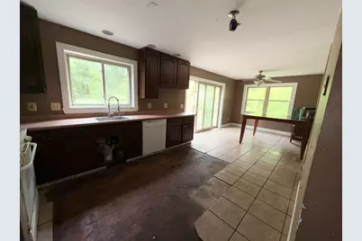28 Budd Dr, Dudley, MA 01571 - Photo 5