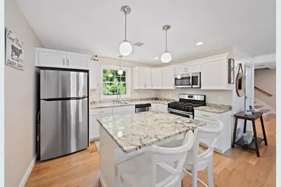 354 Sycamore Street, Holbrook, MA 02343 - Photo 5