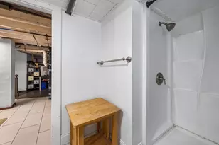 546 Shirley St, Winthrop, MA 02152 - Photo 35