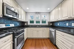 546 Shirley St, Winthrop, MA 02152 - Photo 13