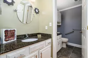 909 Ridgefield Cir, Clinton, MA 01510 - Photo 27