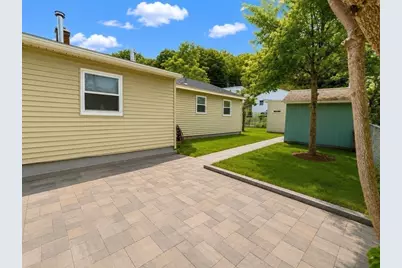 299 Charles Street, Fitchburg, MA 01420 - Photo 15