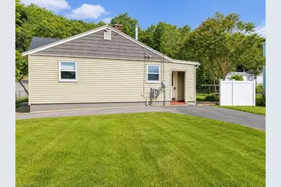 299 Charles Street, Fitchburg, MA 01420 - Photo 17
